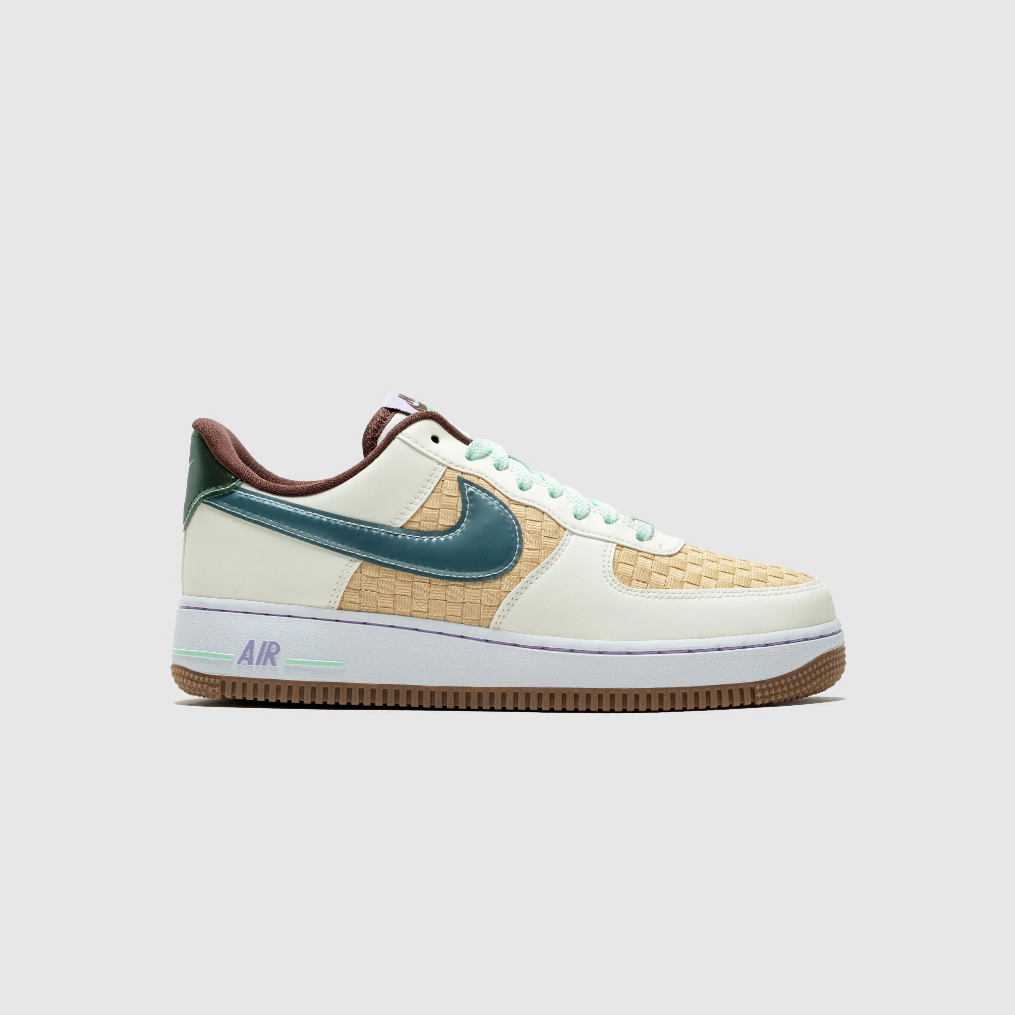 AIR FORCE 1 LOW RETRO QS EASTER BASKET