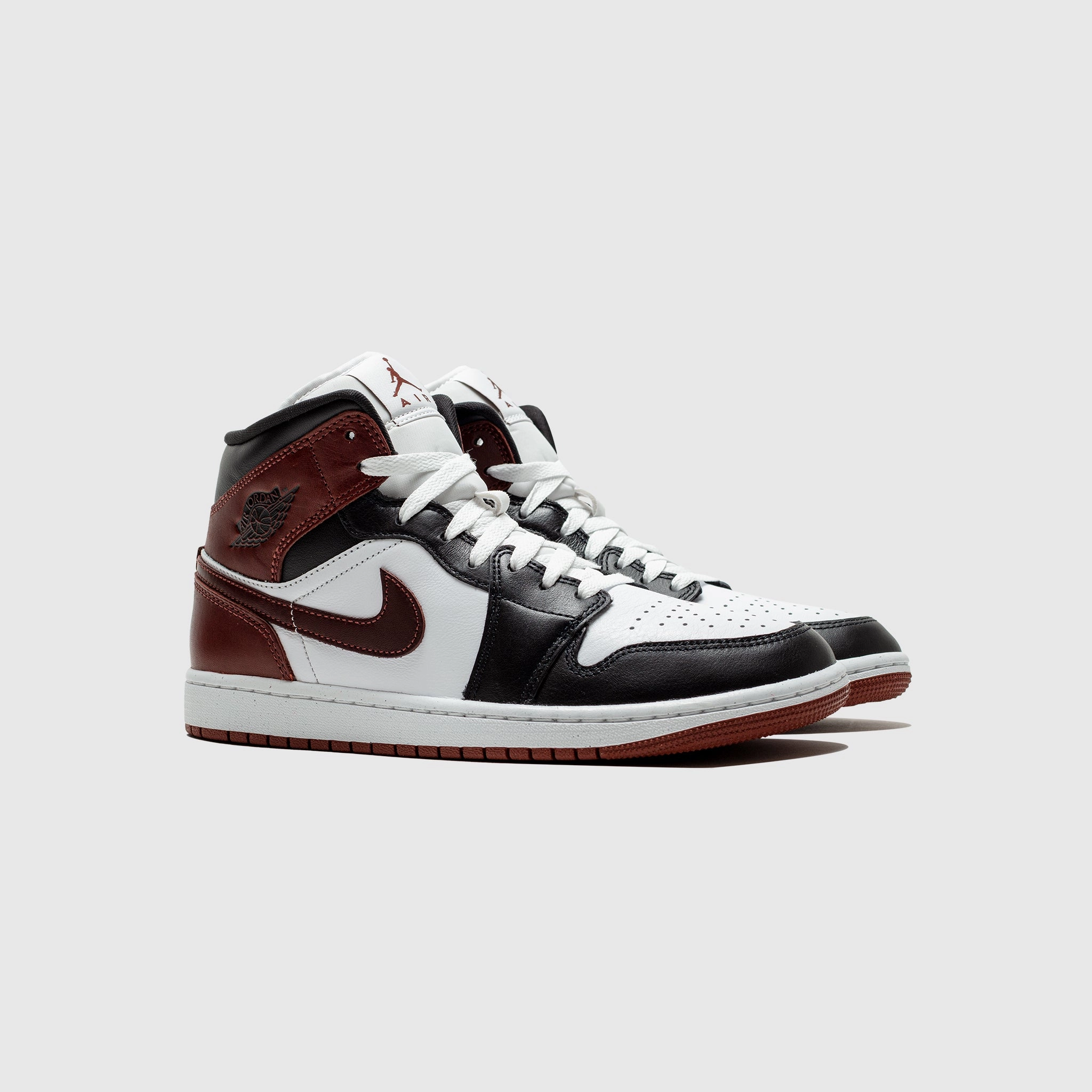 AIR JORDAN 1 MID SE DARK PONY