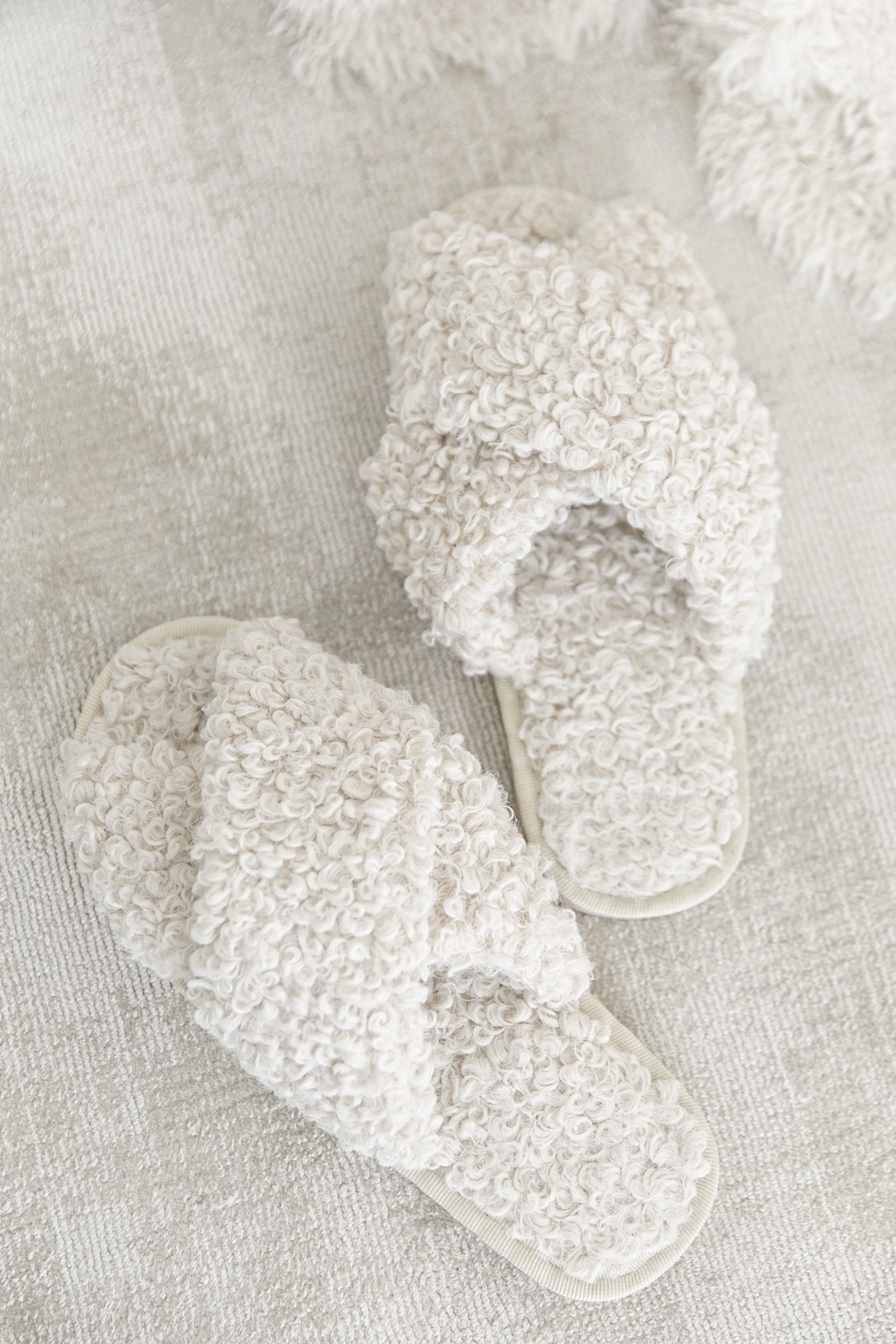 Charlotte Shearling Slippers - Beige