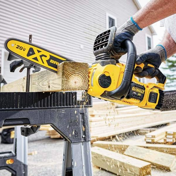 DeWALT DCCS620P1 20V MAX 12-Inch 5Ah Cordless Lithium-Ion Chainsaw Kit