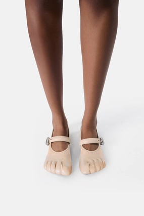 Five-Toe Ballerina Belt Flat