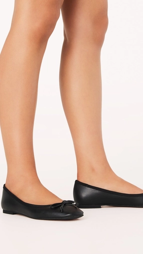 Isaiah Ballet Flats - Black