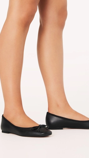 Isaiah Ballet Flats - Black