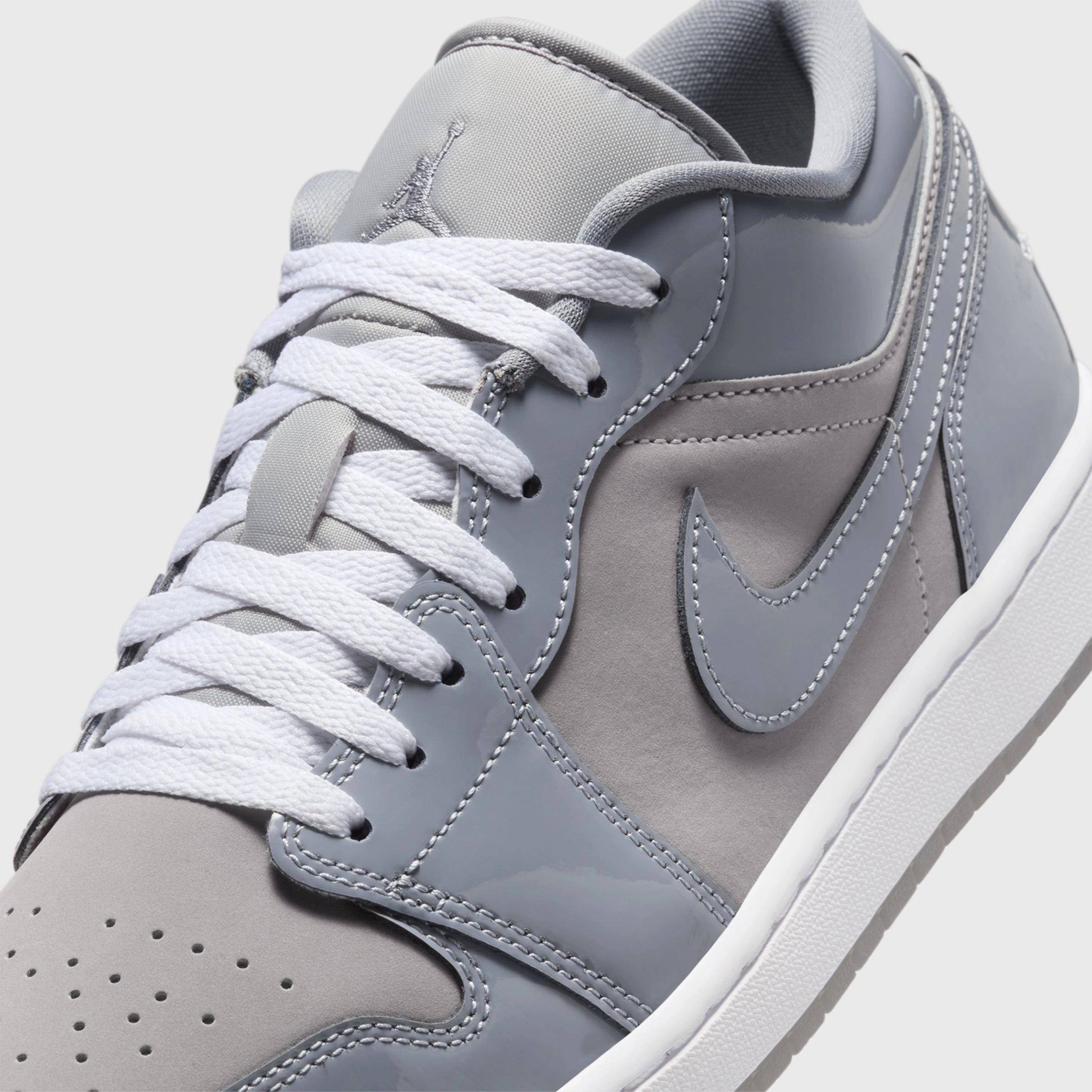 Jordan 1 Low SE Medium Grey / Cool Grey - White