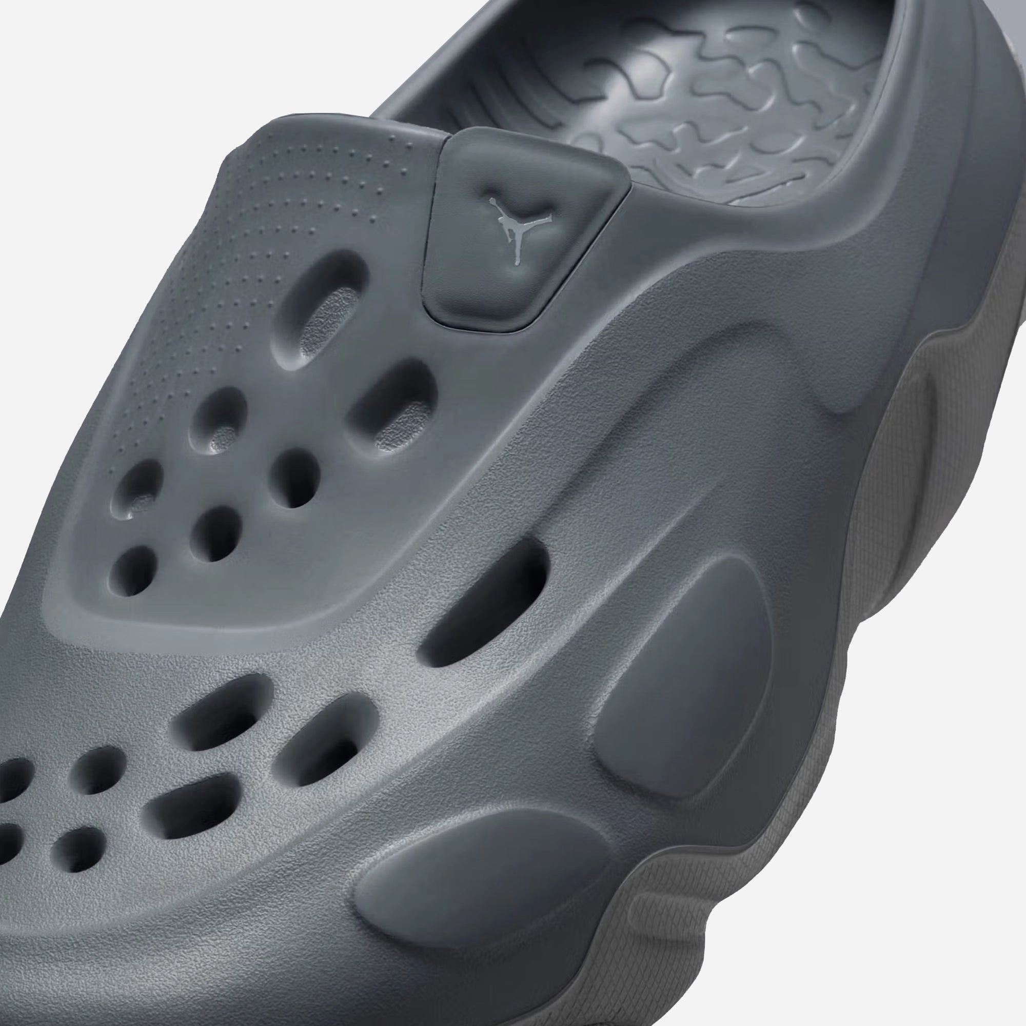 JORDAN | ROAM { COOL GREY/WOLF GREY
