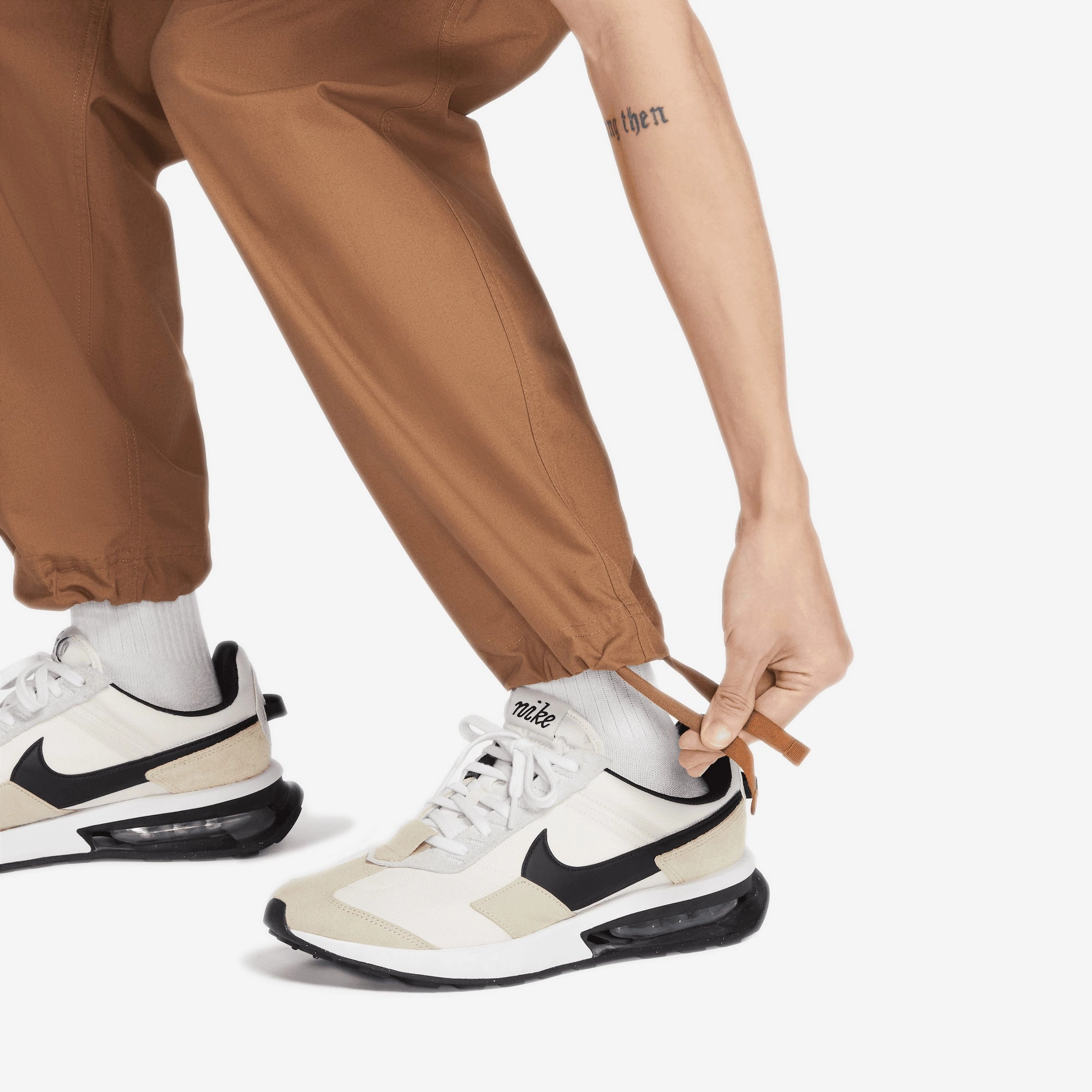 NIKE | CLUB PANTS { LT BRITISH TAN/LT BRITISH TAN