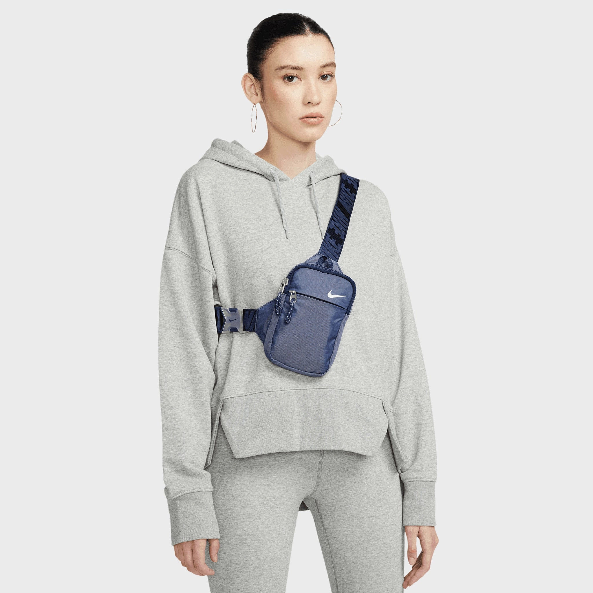 Nike Sportswear Essentials Hip Pack Blue Void / Light Marine - White