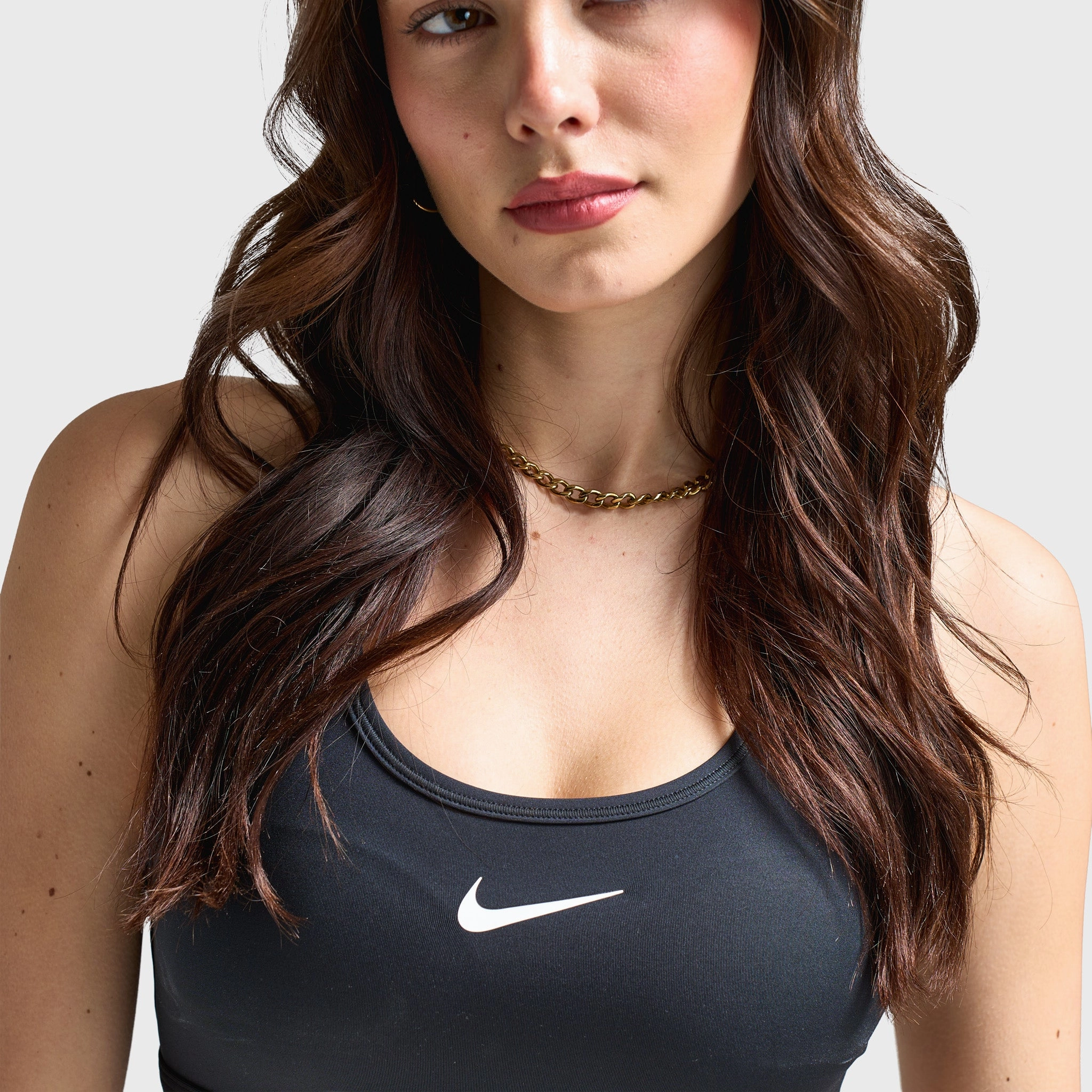 Nike Women's Swoosh Medium Support Padded Sports Bra Black / White
