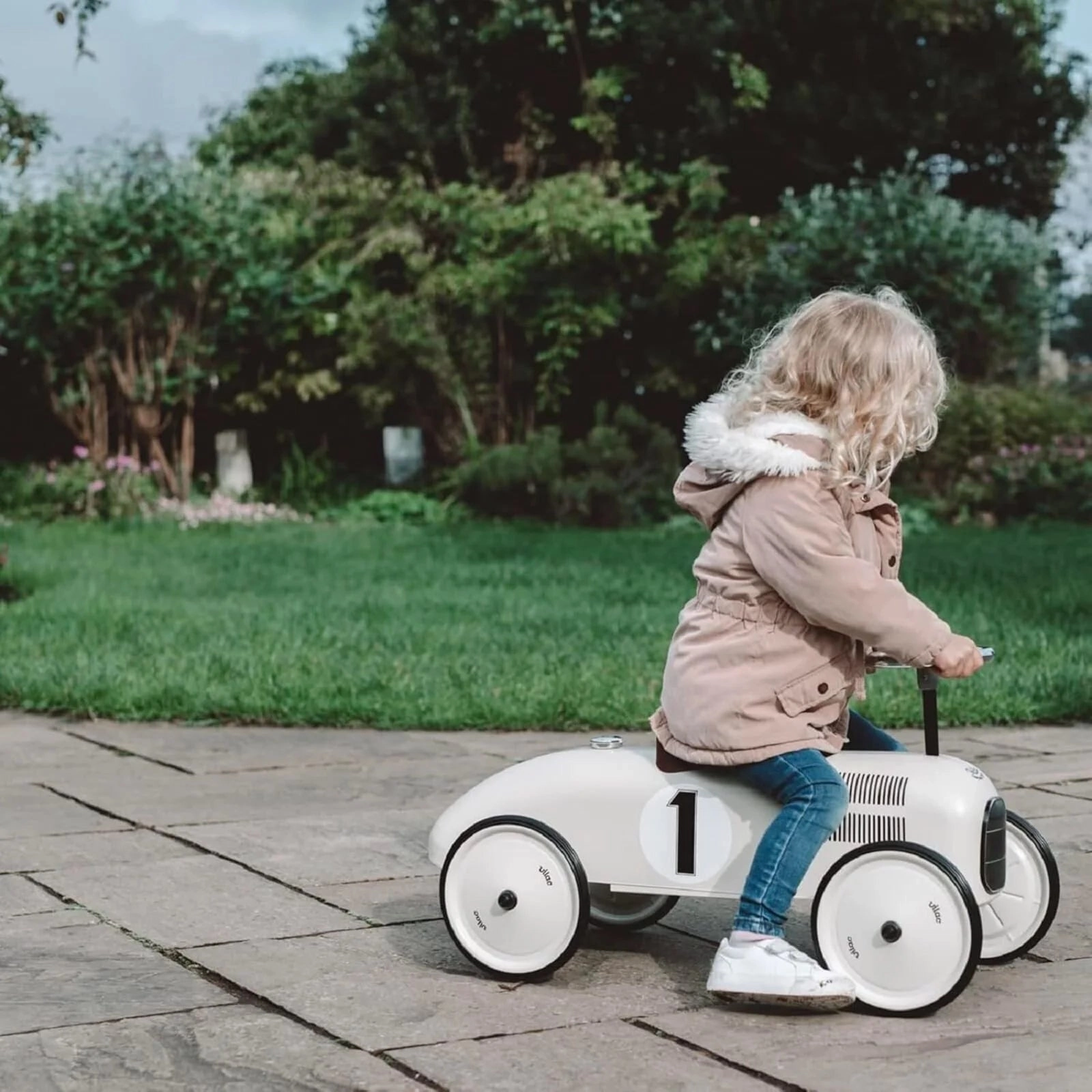 Vilac Ride On Metal Car Toy - Off White