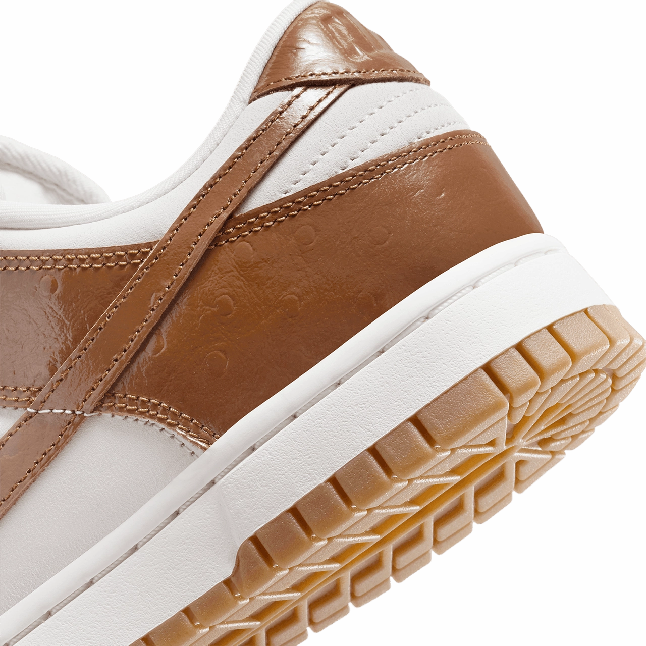 Wmns Nike Dunk Low LX 'Ale Brown'