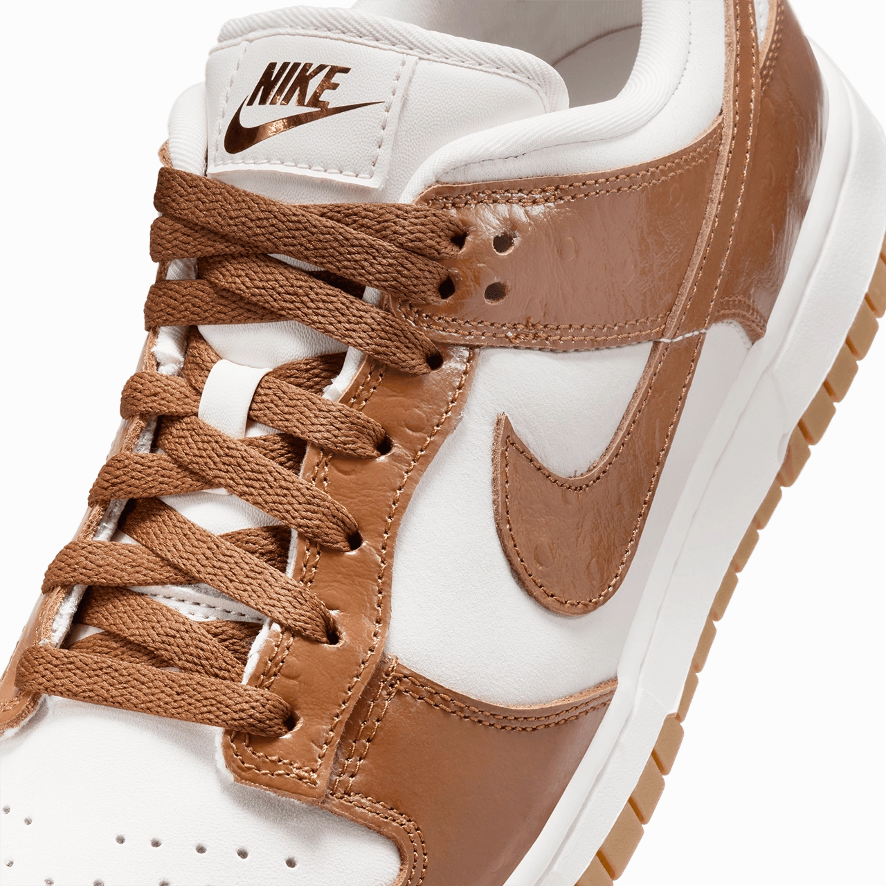 Wmns Nike Dunk Low LX 'Ale Brown'